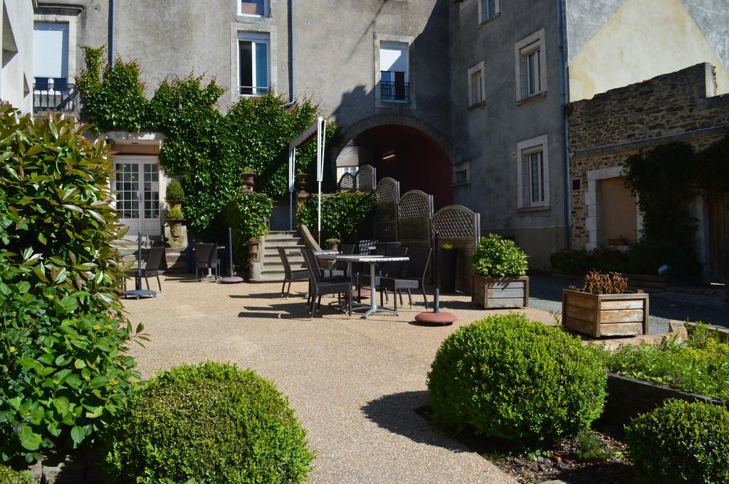 Logis Le Bretagne Hotel Sillé-le-Guillaume Eksteriør billede